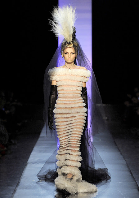 gaultier-couture-ss2011-runway-046_124103388205